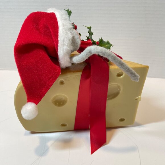 Vintage Annalee Christmas Mouse On Cheese Decor With Red Bow & Holly Embellishme - Picture 5 of 9